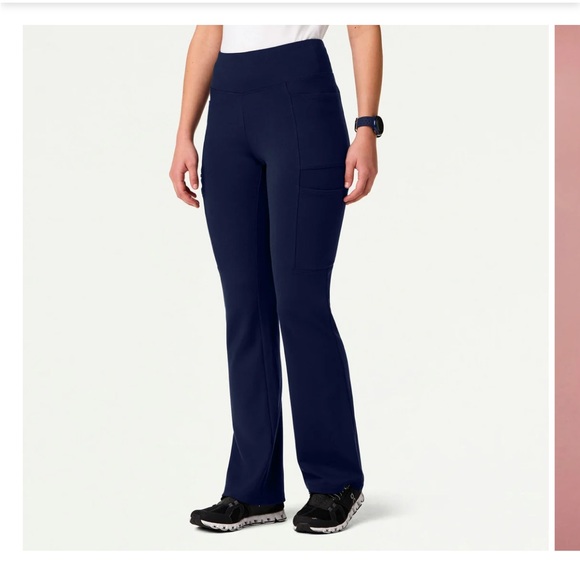 Perri Ultrasoft Yoga Scrub Pants - Picture 1 of 5
